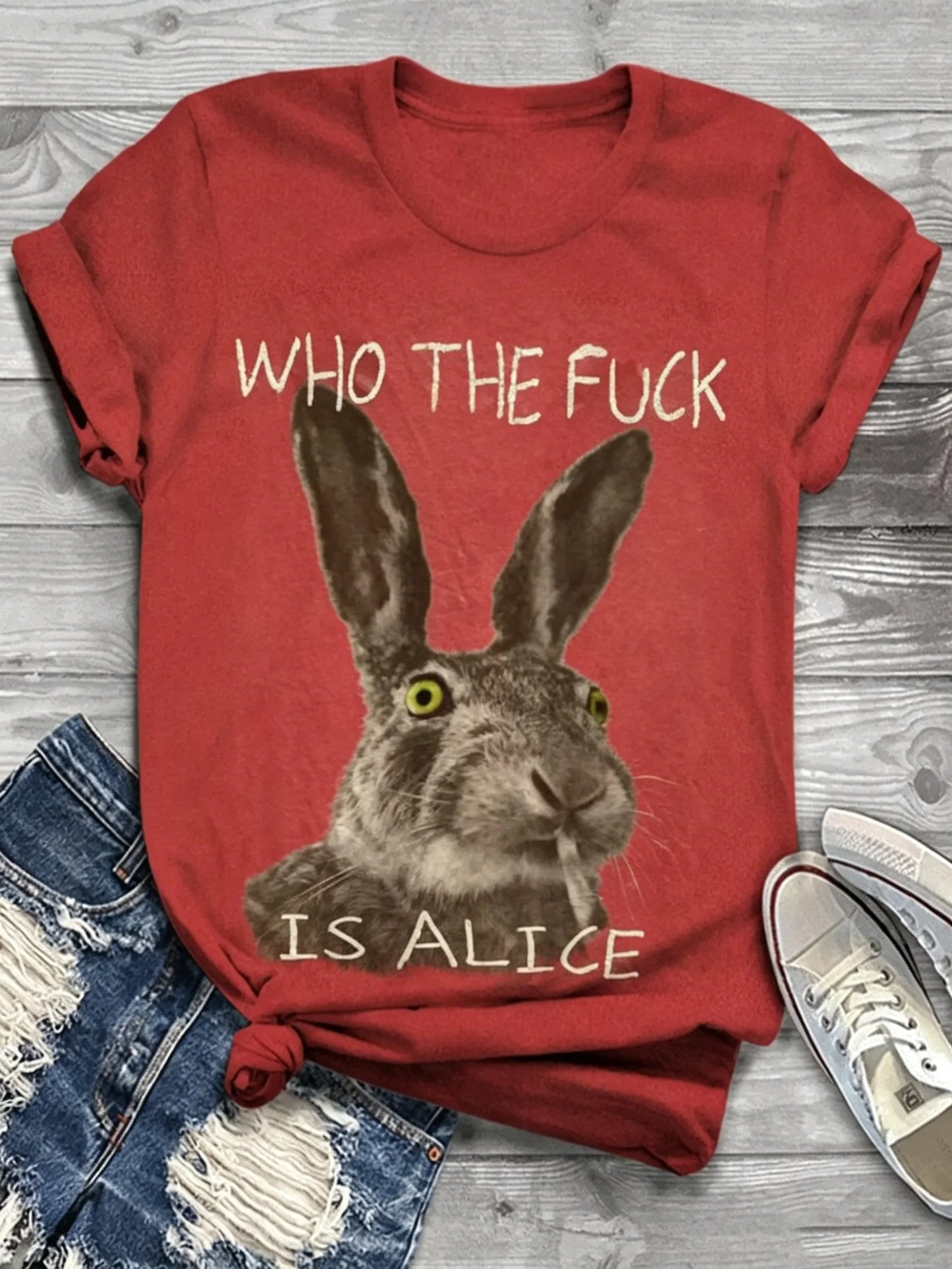 Vintage Funny Rabbit Graphic Crew Neck Short Sleeve T-Shirt, Retro Who The F Is Alice Sarcastic Casual Tee