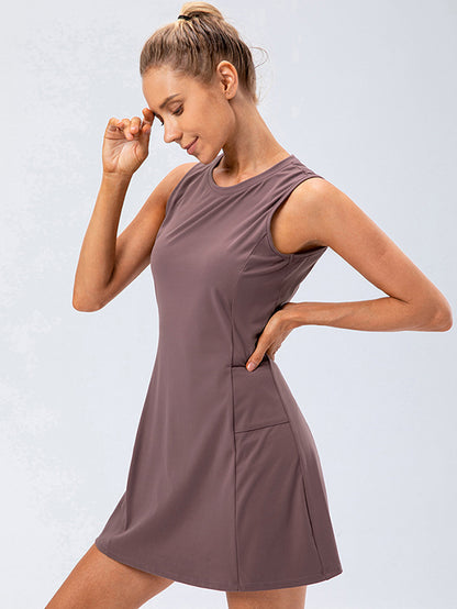 Loose Pockets Solid Color Round-Neck Sports Dresses&Shorts