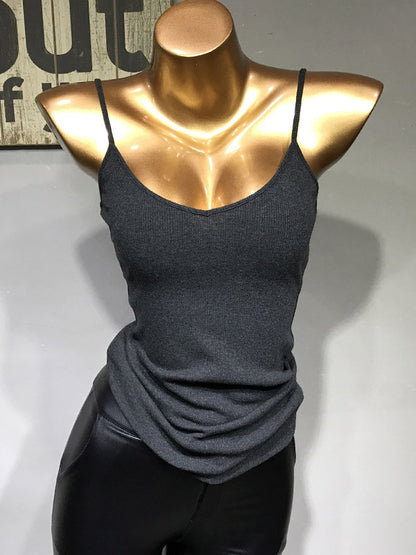 Solid Arder Strapless Tight Fitting Versatile Tanks